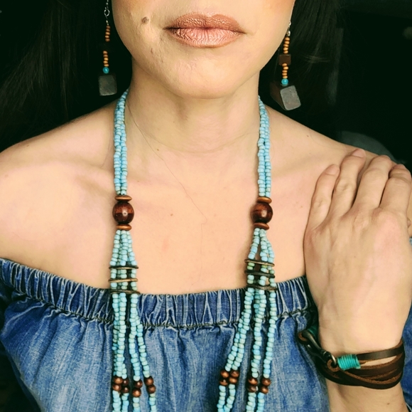 VTG Southwest Turquoise Wood Bead Layered Necklace - Picture 3 of 9